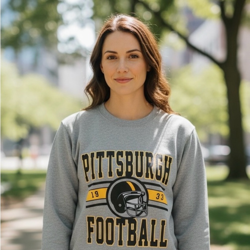 PITTSBURGH Football Gray Lightweight Crewneck Sweatshirt Women’s Size Small